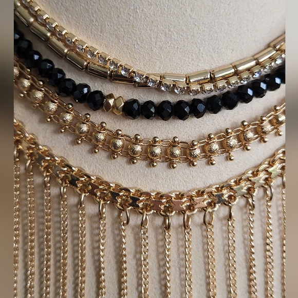 A gold tone Aldo chocker set of 3 with the original packaging - Picture 2 of 5